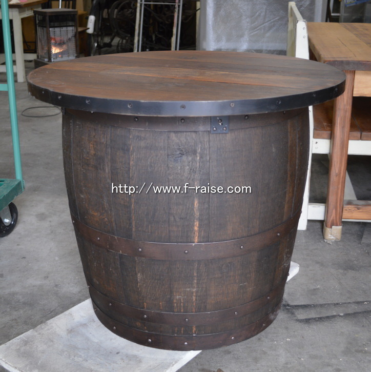 屋外用の樽テーブルについて: ウイスキー樽・ワイン樽 － 木製什器の 