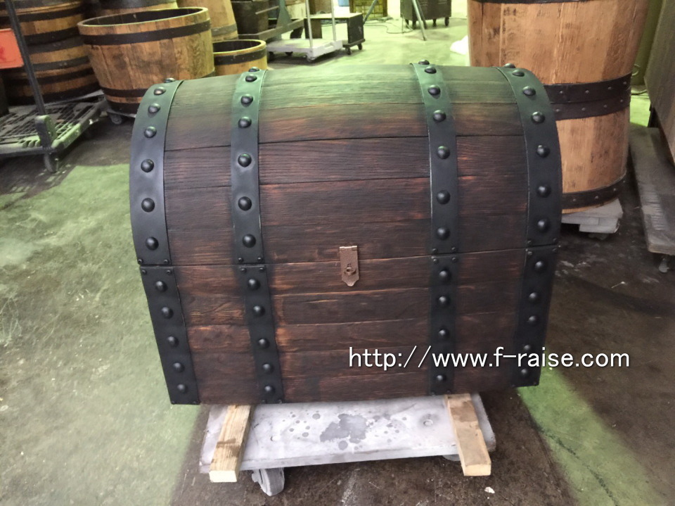 樽の海賊宝箱（トレジャーボックス）: ウイスキー樽・ワイン樽 － 木製